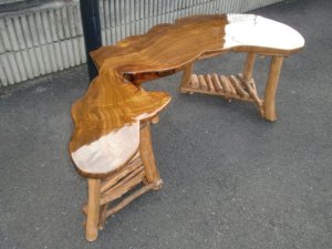 画像1: 楠の椅子