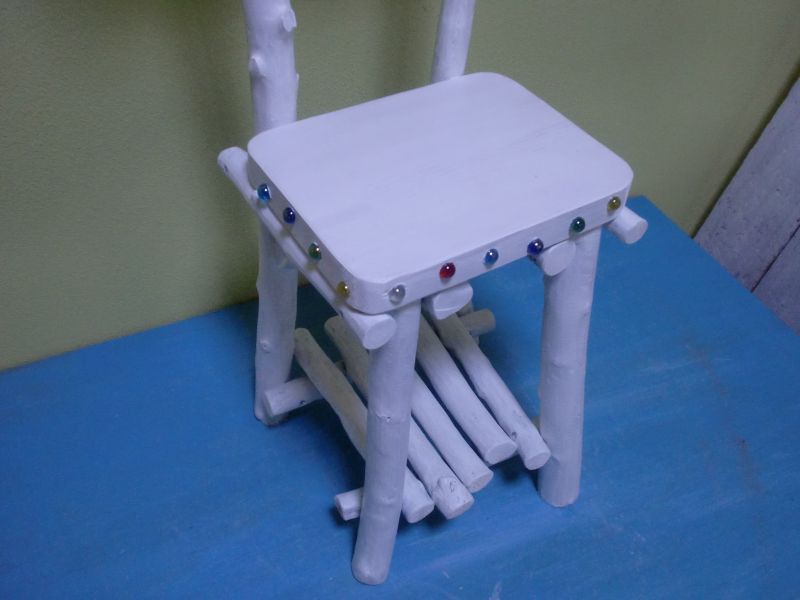 画像: 椅子タイプ飾り台